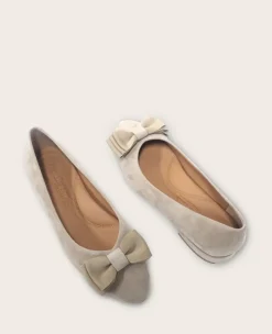 GENTLE SOULS - Atlas Suede Bow Flat><noscript><img width=