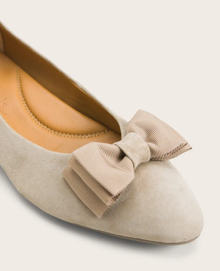 GENTLE SOULS - Atlas Suede Bow Flat>Kenneth Cole Sale