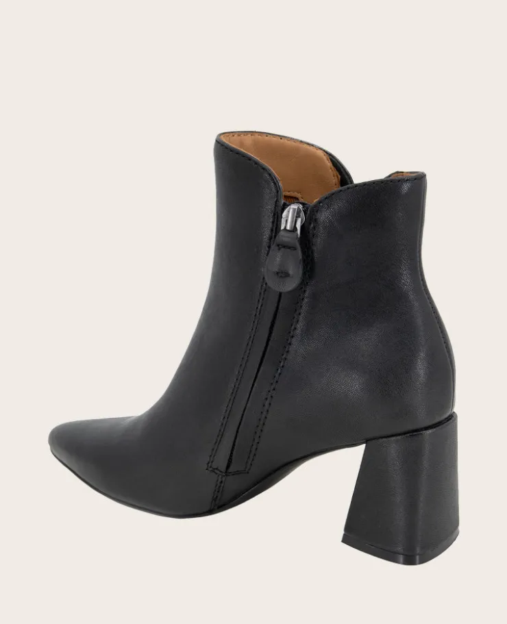 GENTLE SOULS - Danbury Leather Double Gore Heel Boot>Kenneth Cole Hot