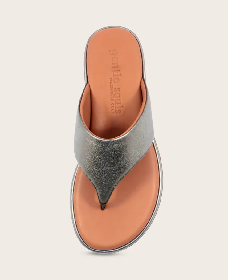 GENTLE SOULS - Daya Metallic Thong Sandal>Kenneth Cole Outlet