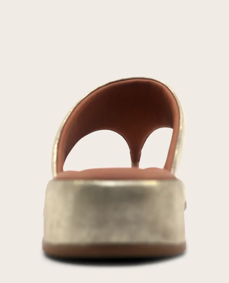 GENTLE SOULS - Daya Metallic Thong Sandal>Kenneth Cole Online