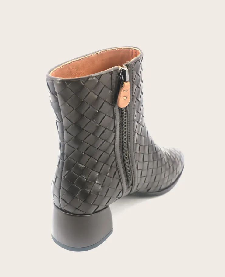 GENTLE SOULS - Elodie Leather Woven Side Zip Boot>Kenneth Cole New