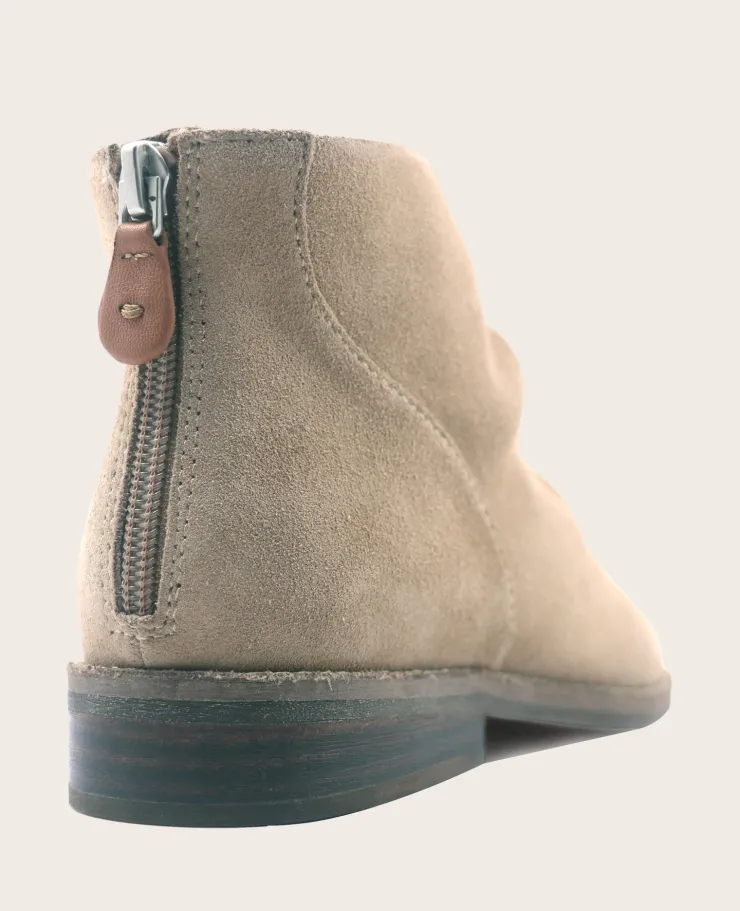 GENTLE SOULS - Emma Suede Zip Bootie>Kenneth Cole New