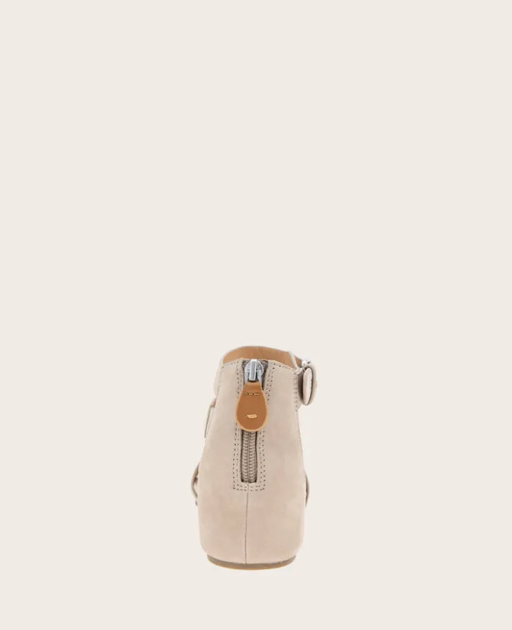 GENTLE SOULS - Gwen Nubuck Wedge Sandal>Kenneth Cole