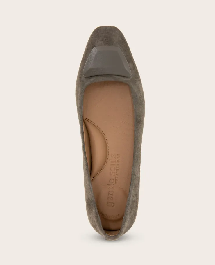 GENTLE SOULS - Hanette Suede Flat>Kenneth Cole Sale