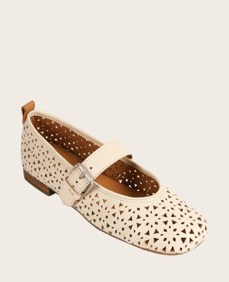 GENTLE SOULS - Karla Perforated Leather Mary Jane Flat>Kenneth Cole New
