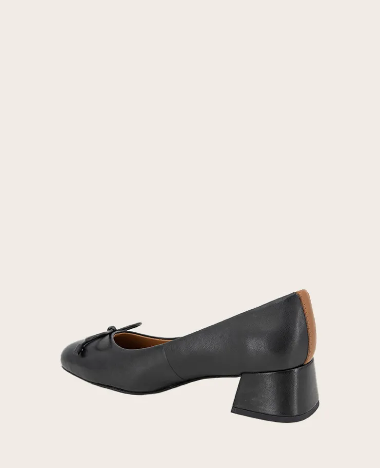 GENTLE SOULS - Lancine Leather Bow Heel>Kenneth Cole Online