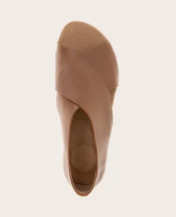 GENTLE SOULS - Leslie X Band Leather Tread Sole Sandal><noscript><img width=