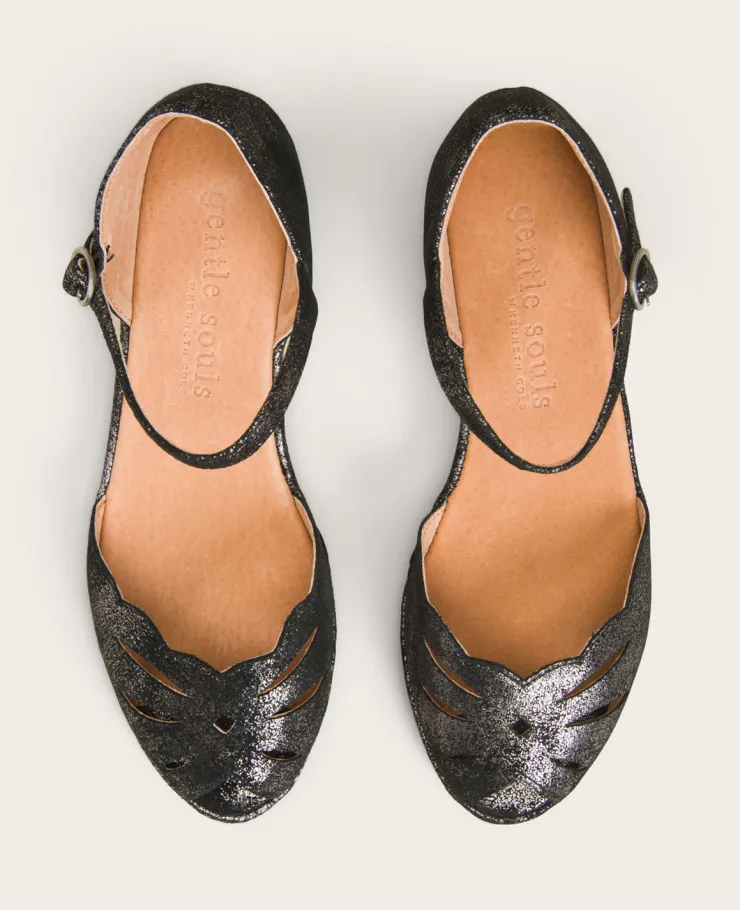 GENTLE SOULS - Lily Moon Ankle Strap Sandal>Kenneth Cole Sale