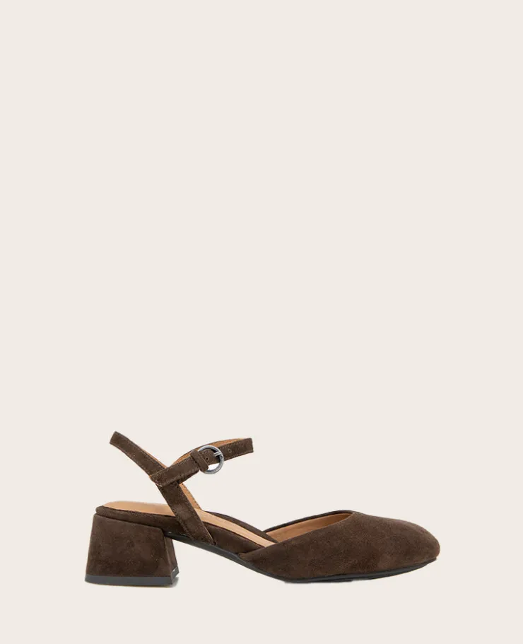 GENTLE SOULS - Lucinda Suede Closed Toe Strap Sandal>Kenneth Cole Outlet