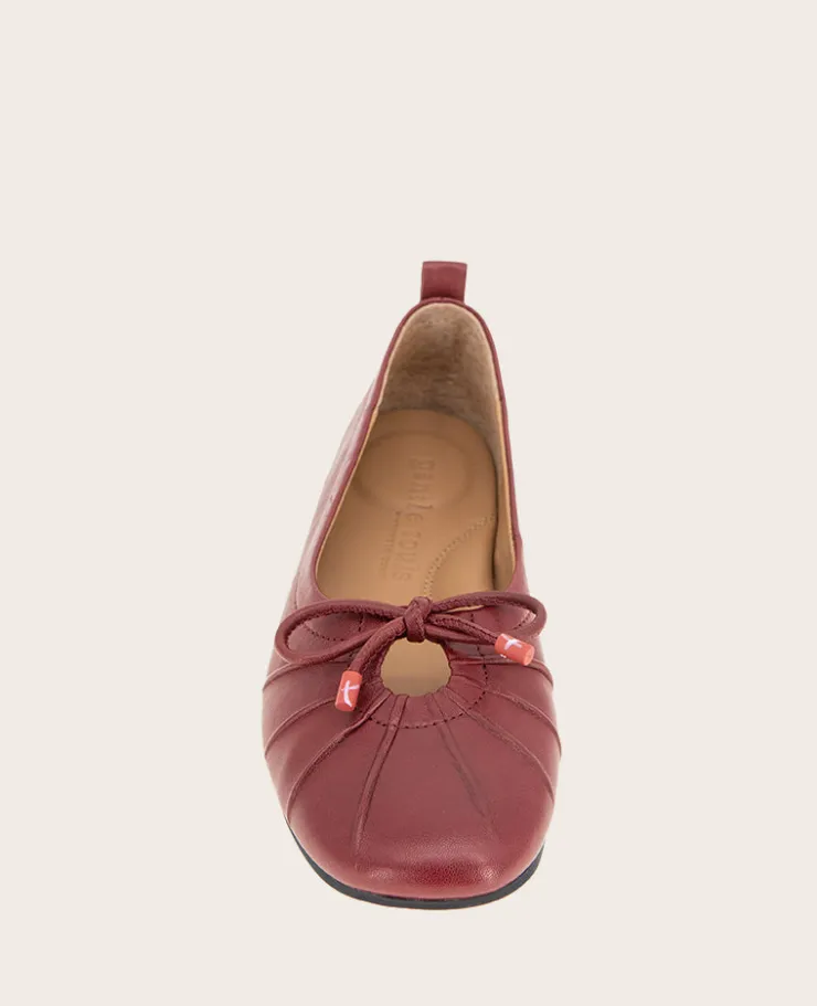 GENTLE SOULS - Marilyn Leather Pleated Ballet Flat>Kenneth Cole