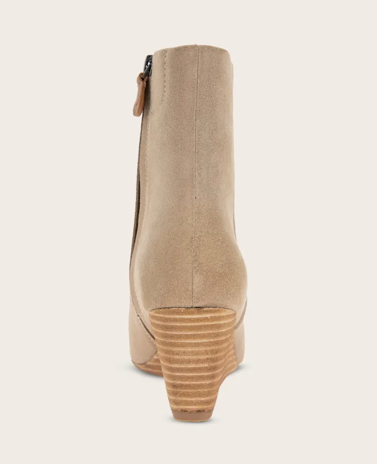 GENTLE SOULS - Nash Suede Side Zip Wedge Bootie>Kenneth Cole