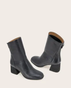 GENTLE SOULS - Sarnac Metallic Side Zip Boot><noscript><img width=