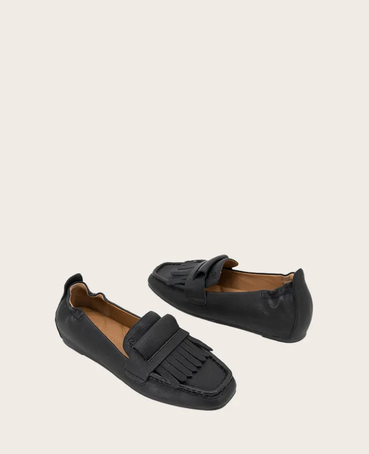 GENTLE SOULS - Scotty Tassel Leather Loafer>Kenneth Cole Outlet