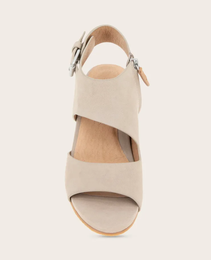 GENTLE SOULS - Tilly Nubuck Wedge Sandal>Kenneth Cole Online