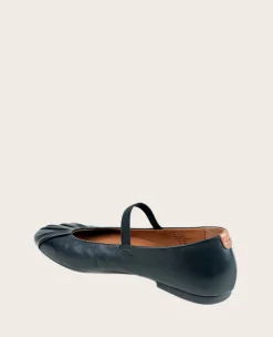 GENTLE SOULS - Walden Leather Pleated Toe Mary Jane Flat><noscript><img width=