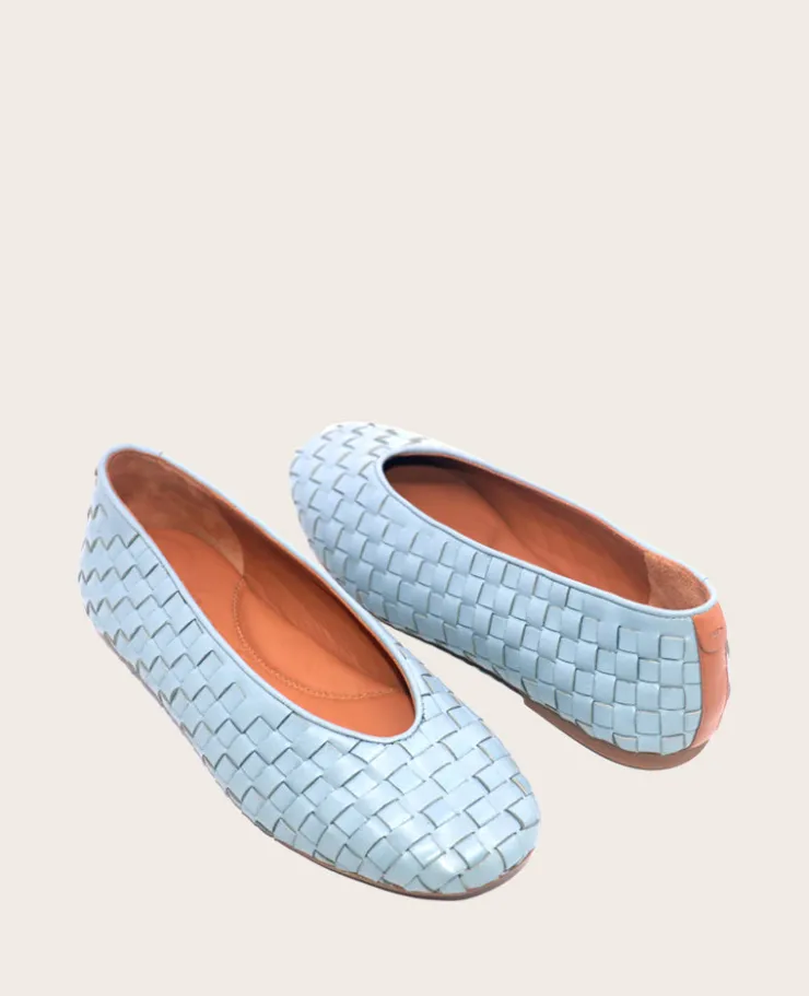 GENTLE SOULS - Willow Woven Leather Flat>Kenneth Cole Online