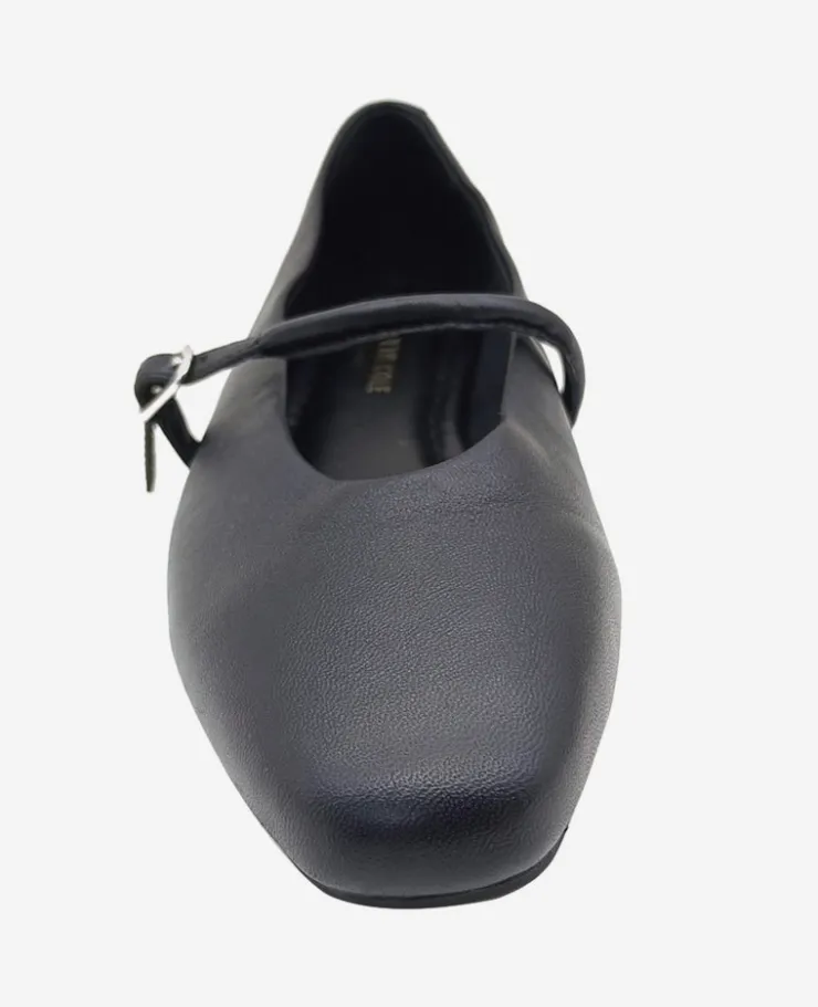 Magnolia Leather Ballet Flat>Kenneth Cole Sale