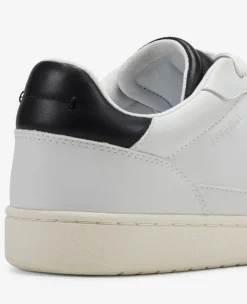 REACTION - Elliot Sneaker><noscript><img width=