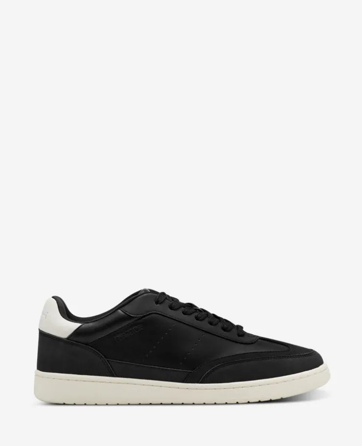 REACTION - Elliot Sneaker>Kenneth Cole Hot