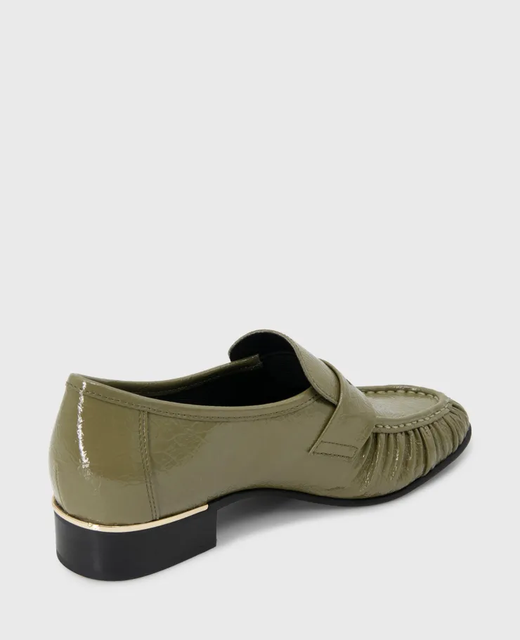 Reece Crinkle Patent Penny Loafer>Kenneth Cole Online