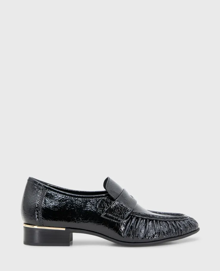 Reece Crinkle Patent Penny Loafer>Kenneth Cole