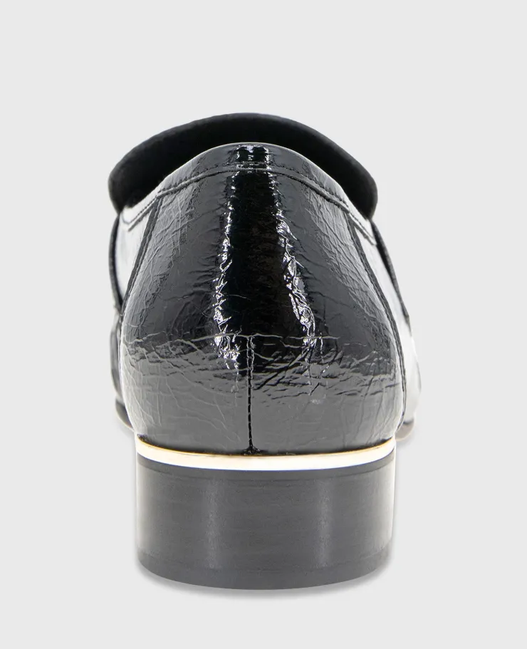 Reece Crinkle Patent Penny Loafer>Kenneth Cole