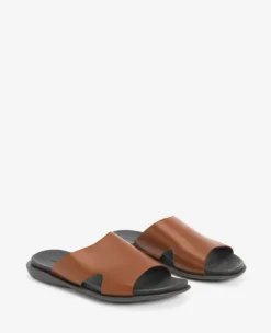 Sand-Y Beach Leather Slide Sandal><noscript><img width=