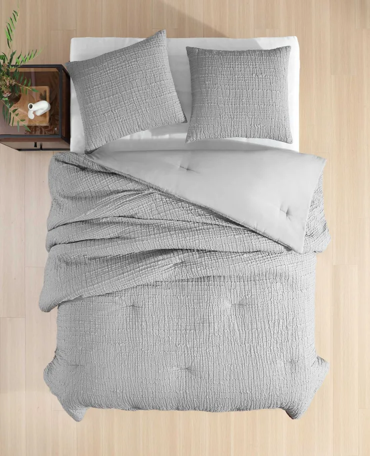 Serenity Wavy Lines Comforter Set>Kenneth Cole Best